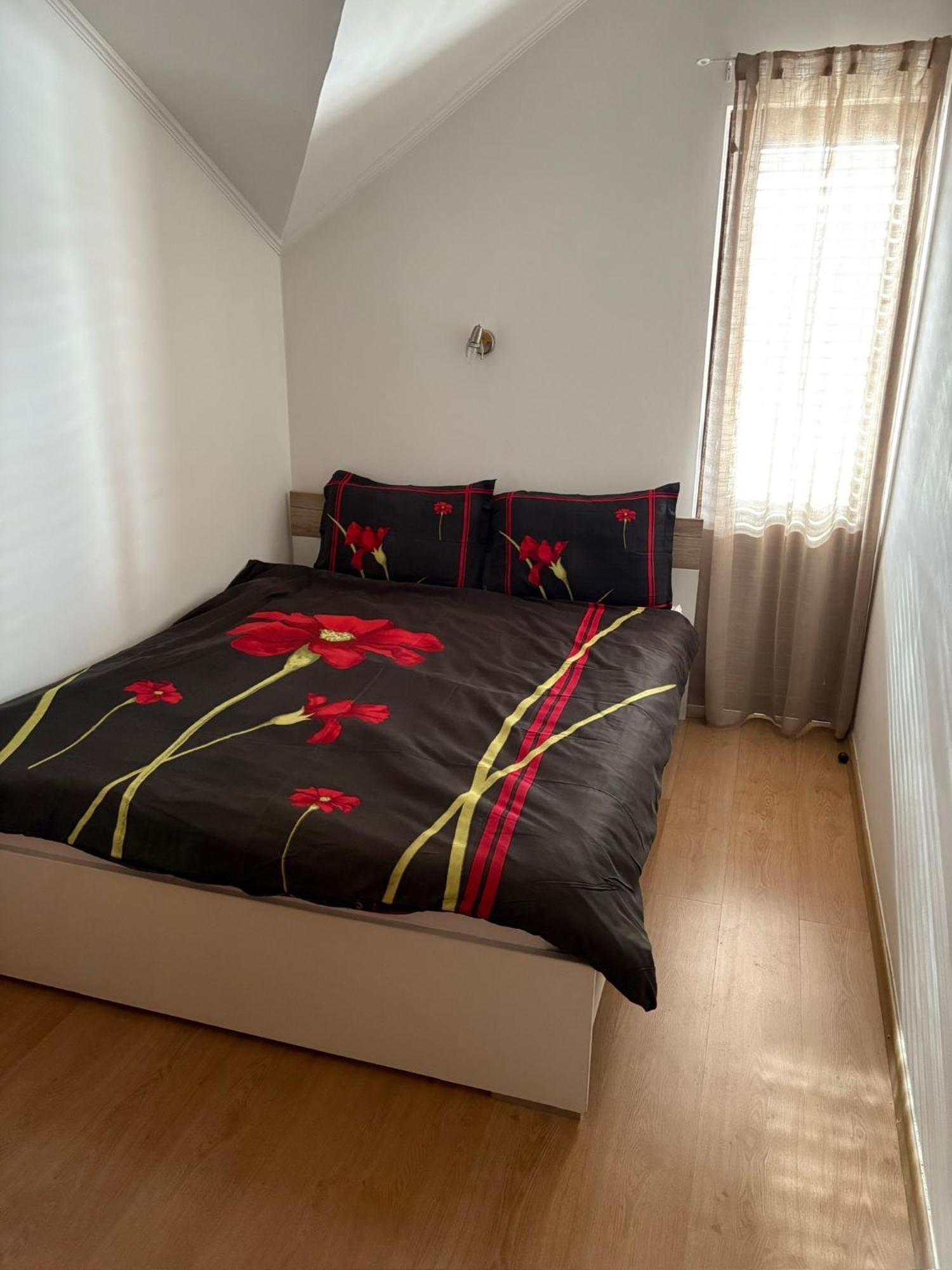 Apartments Herceg Novi Bilik gambar